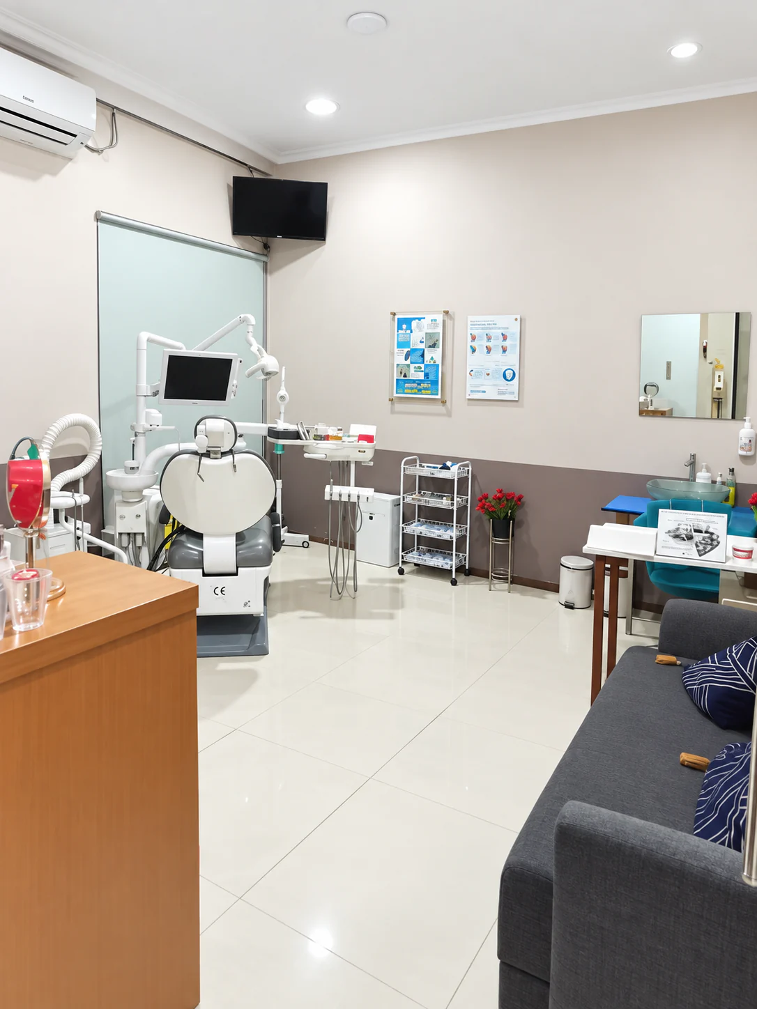 Visual sudut ruang perawatan Fre DentalCare berdasarkan foto fasilitas asli