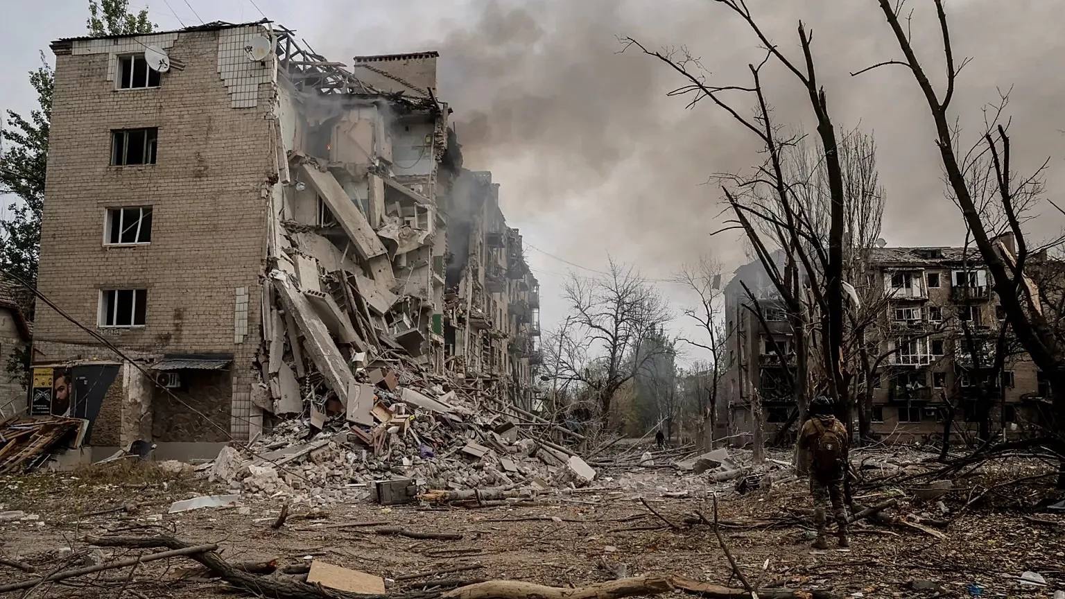 Ukraine–Russia conflict heats up: Trump sanctions & NATO jet incident Ukraine–Russia conflict heats up: Trump sanctions & NATO jet incident